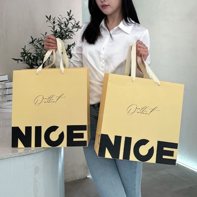 맞춤형 인쇄 로고 친환경 종이 가방 도매 인쇄 크라프트 종이 가방 의류용 고품질