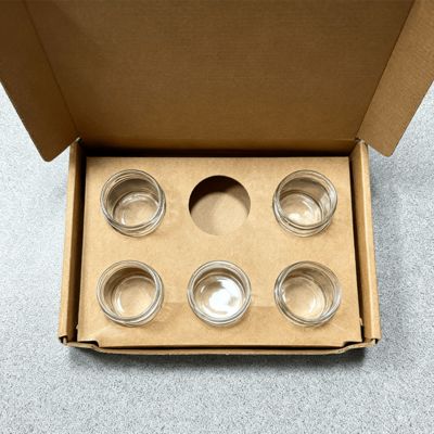 맞춤형 6개입 크라프트 골판지 선물 포장 상자 (2온스 향초 틴 골드 호일 & 무광 라미네이션 인쇄 처리)